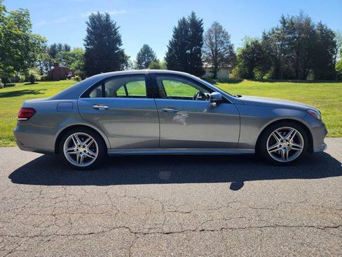 Used 2014 Mercedes-Benz E 350 4MATIC Sedan image 5