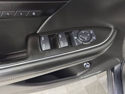 Used 2021 Buick Envision Essence w/ Technology Package I image 15