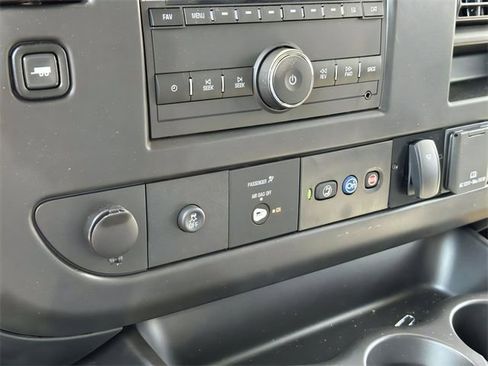 New 2023 Chevrolet Express 4500 w/ Power Convenience Package RWD image 12
