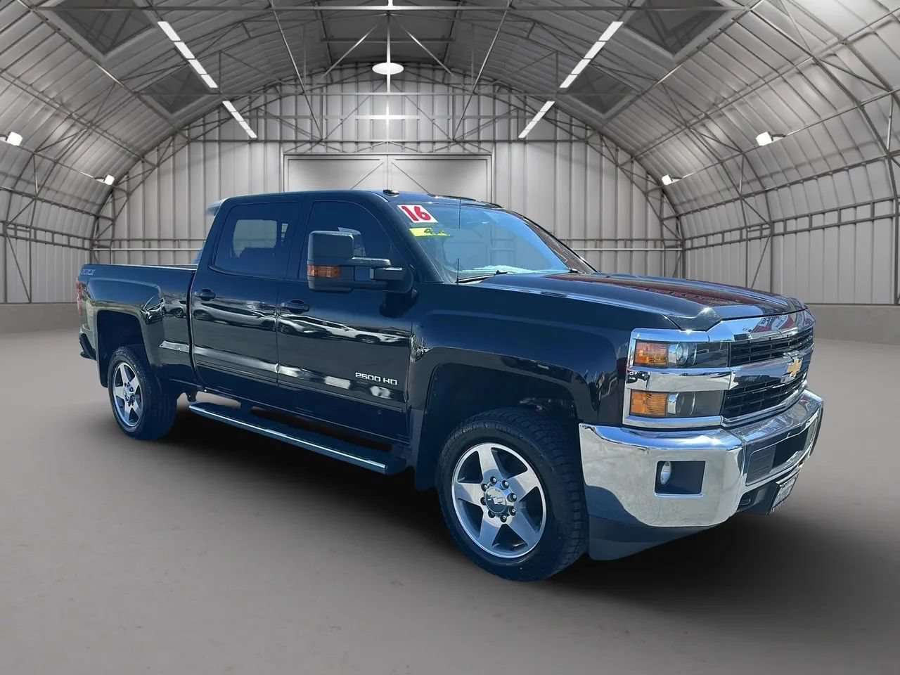 Used 2016 Chevrolet Silverado 2500 LT w/ LT Convenience Package AWD/4WD image 2