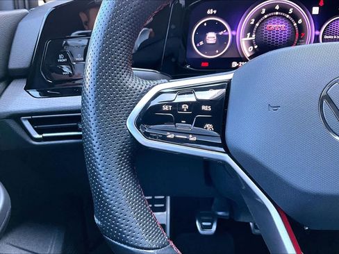 Used 2024 Volkswagen GTI SE w/ MDO Package image 24