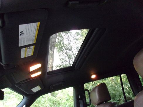 Used 2018 Nissan Armada Platinum w/ Captain Seat Package image 9