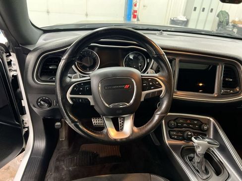 Used 2018 Dodge Challenger R/T Scat Pack w/ Dynamics Package RWD image 11