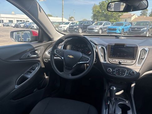 Used 2020 Chevrolet Malibu LT image 29