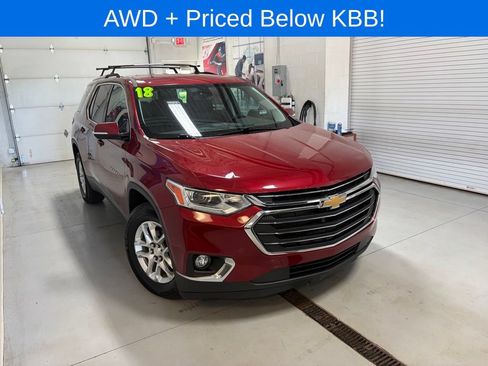 Used 2018 Chevrolet Traverse LT AWD/4WD image 2