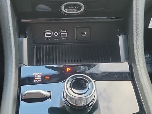 New 2026 Jeep Grand Cherokee Altitude image 14