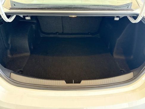 Used 2023 Chevrolet Malibu LT image 24