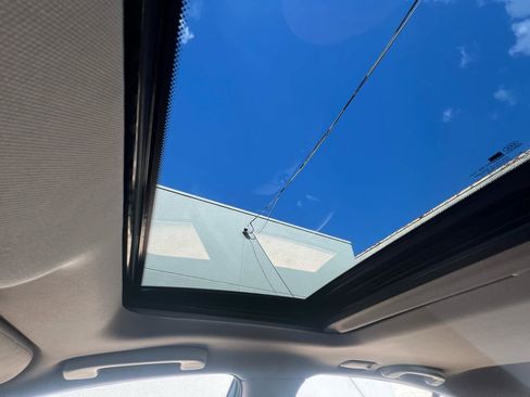 Used 2010 INFINITI G37 Journey w/ Premium Pkg image 49