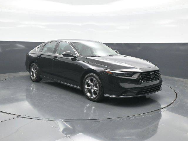 Used 2023 Honda Accord EX image 1