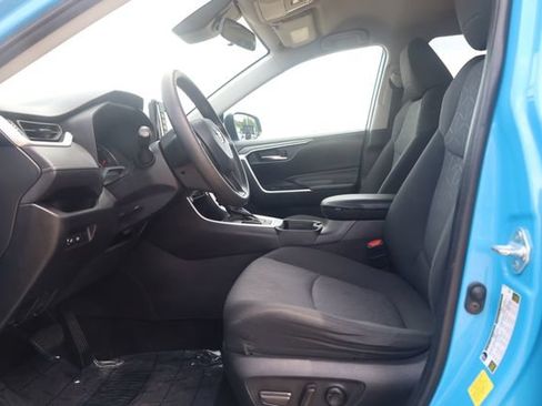 Used 2021 Toyota RAV4 XLE FWD image 13