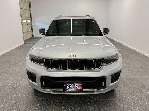 Used 2022 Jeep Grand Cherokee L Overland w/ Advanced Protech Group III image 8