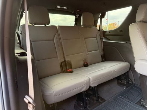 Certified 2023 Chevrolet Tahoe Z71 w/ Luxury Package image 27