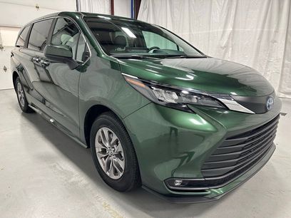 Used 2025 Toyota Sienna XLE