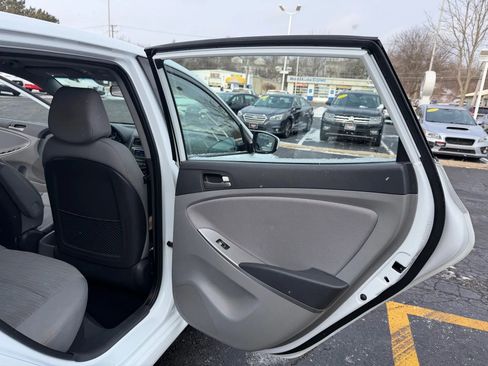 Used 2017 Hyundai Accent SE image 25