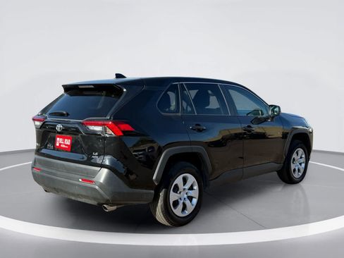 Used 2025 Toyota RAV4 LE AWD/4WD image 5