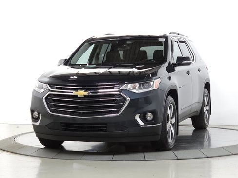 Used 2019 Chevrolet Traverse LT w/ LT Premium Package image 4
