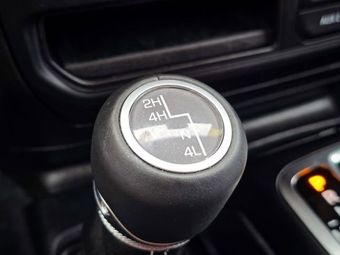 Used 2018 Jeep Wrangler Unlimited Sahara image 26