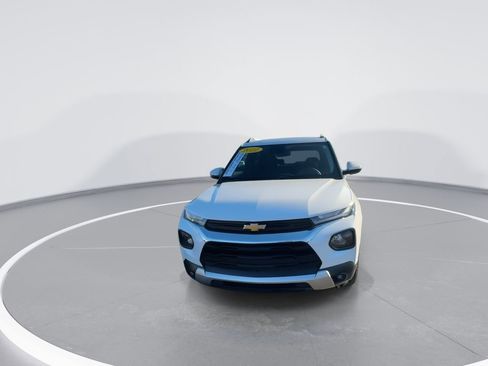 Used 2022 Chevrolet TrailBlazer LT w/ Driver Confidence Package image 3