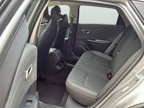 Used 2025 Kia K4 FWD image 16