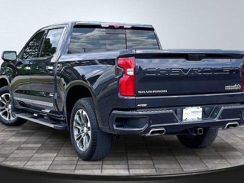 Used 2024 Chevrolet Silverado 1500 High Country w/ Technology Package AWD/4WD image 13