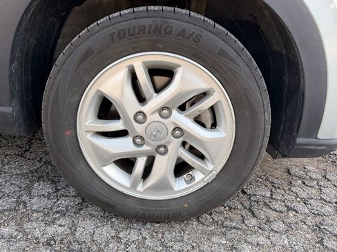 Used 2022 Hyundai Venue SE image 10