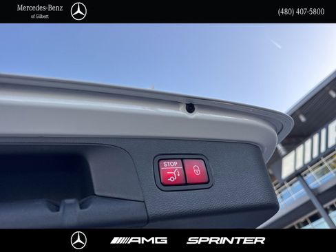 Used 2021 Mercedes-Benz GLC 300 image 8