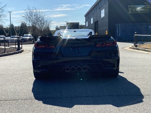Used 2025 Chevrolet Corvette Z06 image 16
