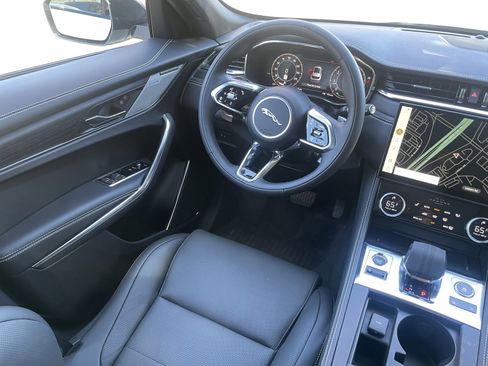 Used 2025 Jaguar F-PACE R-Dynamic S image 29