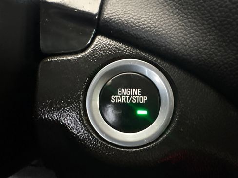 Used 2022 Chevrolet Equinox LT FWD image 24