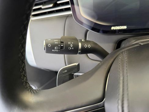 Used 2023 Land Rover Range Rover SE image 40