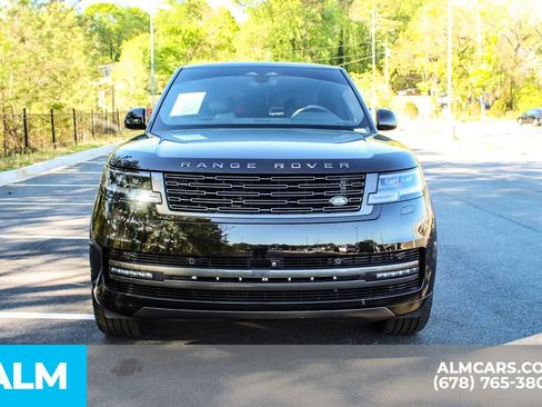 Used 2025 Land Rover Range Rover SE AWD/4WD image 10