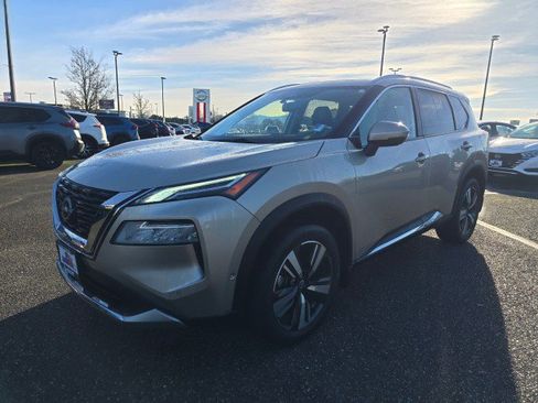 Used 2023 Nissan Rogue Platinum w/ Platinum Premium Package image 7