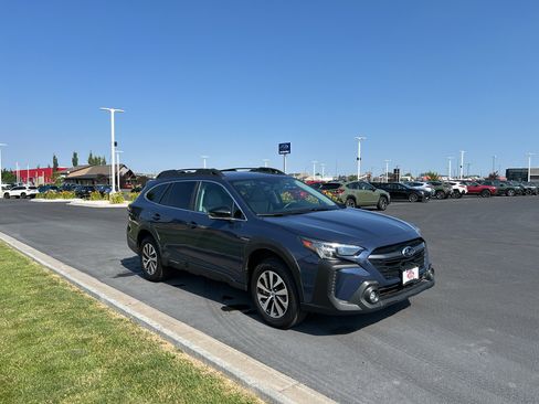 Certified 2025 Subaru Outback Premium AWD/4WD image 9