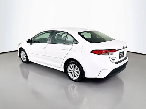 Used 2024 Toyota Corolla LE w/ LE Convenience Package FWD image 10