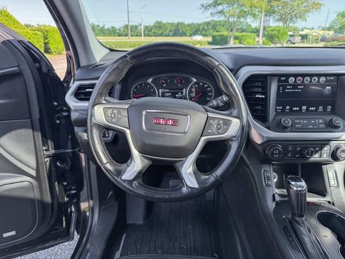 Used 2018 GMC Acadia SLT AWD/4WD image 16