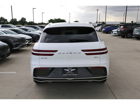 Used 2026 Genesis GV70 2.5T AWD/4WD image 6