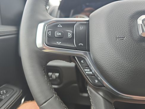 Used 2025 RAM 1500 Laramie image 21