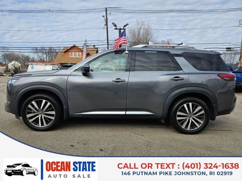 Used 2022 Nissan Pathfinder Platinum w/ Cargo Package image 2