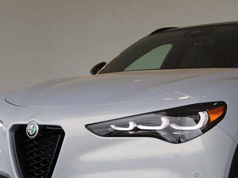 New 2025 Alfa Romeo Stelvio Sprint image 11