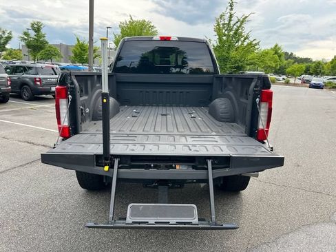 Used 2019 Ford F250 Platinum w/ Platinum Ultimate Package AWD/4WD image 21