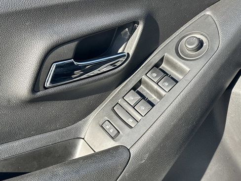 Certified 2022 Chevrolet Trax LT w/ LT Convenience Package image 15