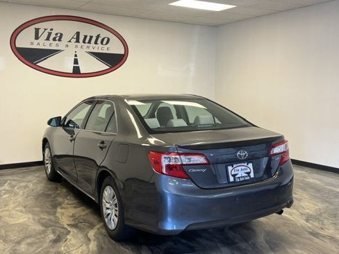 Used 2012 Toyota Camry LE FWD image 9