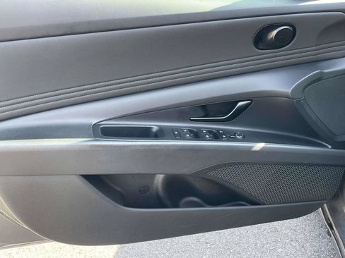 Certified 2025 Hyundai Elantra Sport FWD image 13