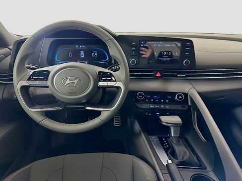 New 2025 Hyundai Elantra Sport w/ Cargo Package image 17