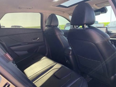 Used 2024 Hyundai Elantra Limited FWD image 11