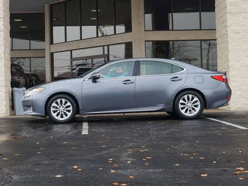 Used 2014 Lexus ES 300h image 9