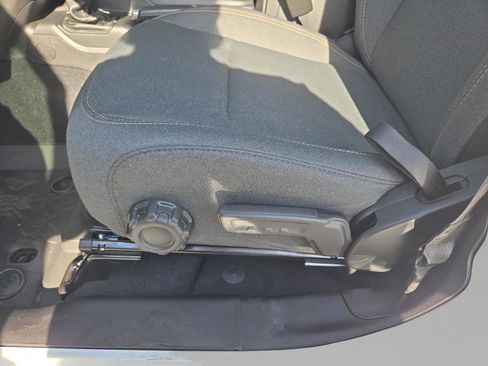 New 2025 Jeep Gladiator Sport image 25