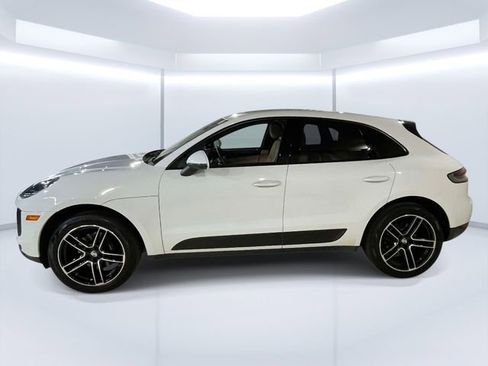 Certified 2020 Porsche Macan AWD/4WD image 2