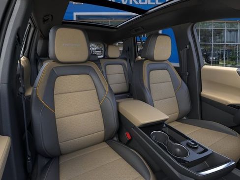 New 2026 Chevrolet Equinox ACTIV w/ Convenience Package III FWD image 16