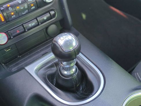 Used 2019 Ford Mustang Coupe RWD image 15